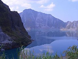 Pinatubo Crater Lake (052005).jpg