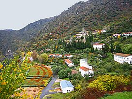 Poblado del Salto de Aldeadávila, Arribes del Duero, provincia de Salamanca.jpg