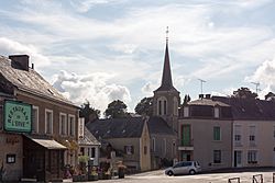 Saint-Jean-sur-Erve - bourg.jpg