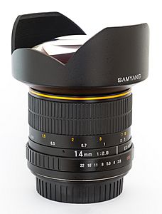Samyang 14mm f2.8 lens - Diliff