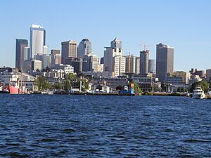 Archivo:Seattle skyline from Lake Union