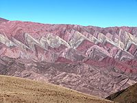 Archivo:Serranías del Hornocal 2, cerros de 14 colores.