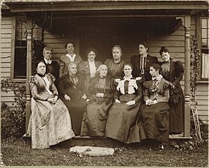 Archivo:Susan B. Anthony with Woman's Rights Leaders, 1896