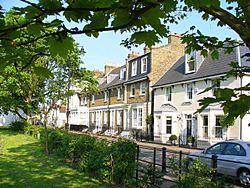 Thames Street - geograph.org.uk - 793279.jpg