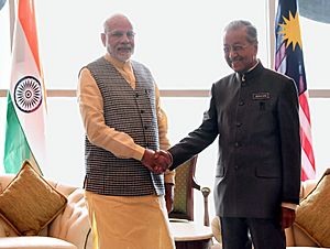 Archivo:The Prime Minister, Shri Narendra Modi meeting the Prime Minister of Malaysia, Dr. Mahathir Bin Mohamad, in Kuala Lumpur, Malaysia on May 31, 2018