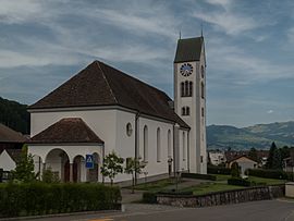 Archivo:Tuggen, Pfarrkirche Sankt Erhard KGS4892 foto2 2014-07-19 16..32