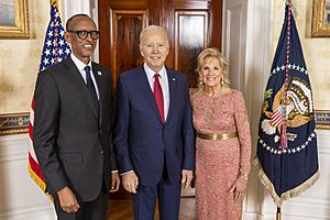 Archivo:U.S.- Africa Leaders’ Summit Dinner White House, 14 December 2022 (52565663179)