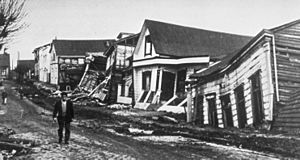 Archivo:Valdivia after earthquake, 1960
