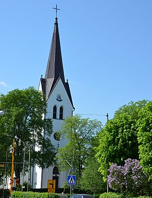 Archivo:Vara kyrka 01