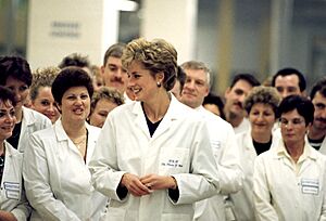 Archivo:058792 Visit by Diana Princess of Wales 1992 (4087038134)