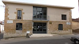 Archivo:Ayuntamiento de Gema