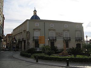 Archivo:Ayuntamiento de Orihuela 1