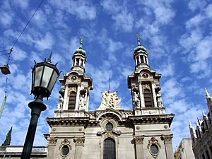 Archivo:Basilica Menor de San Francisco Monserrat Buenos Aires
