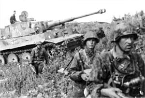 Archivo:Bundesarchiv Bild 101III-Zschaeckel-206-35, Schlacht um Kursk, Panzer VI (Tiger I)