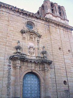 Archivo:Carmona - Iglesia del Divino Salvador 1