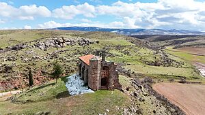 Archivo:Ermita de San Pedro, Santa Cruz de Juarros