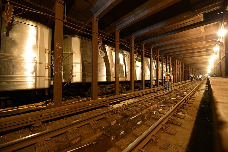 F Train Derailment (13904103279)