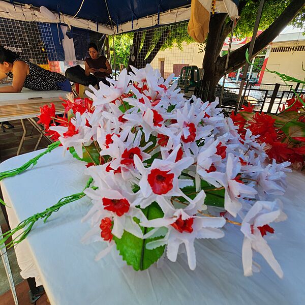 Flores de Papel Quezaltepeque