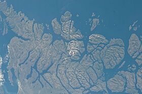 ISS022-E-77196 - View of Chile.jpg