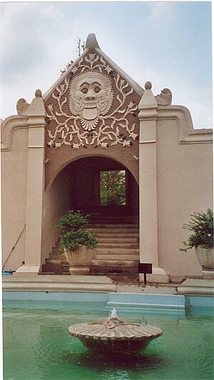 Archivo:Jogja.waterpalace