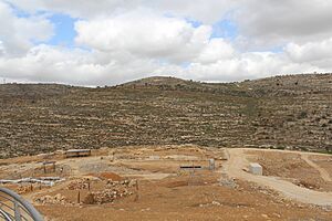 Archivo:Location and remains of the Tabernacle IMG 2982