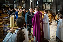 Archivo:Messe des Cendres Saint-Pierre-le-Jeune Strasbourg 5 mars 2014 07