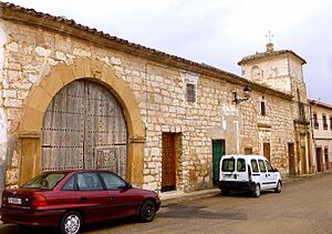 Archivo:Mota del Cuervo - Antiguo Convento de los Trinitarios 05