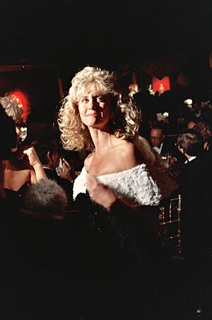 Archivo:Olivia Newton John (2084572536)
