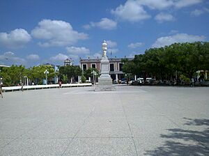Archivo:Parque Calixto García - panoramio