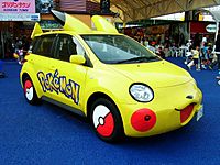 Archivo:TOYOTA ist Pikachu Car