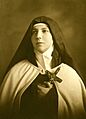 Teresa de Los Andes con habito de Carmelita Descalza