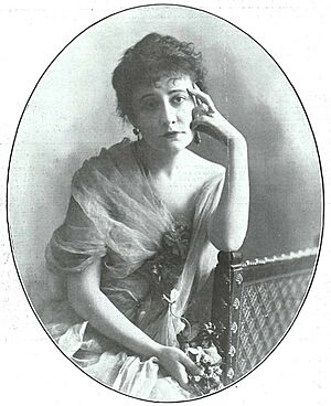 Archivo:1916-05-06, La Esfera, Adela Carbone, Kaulak