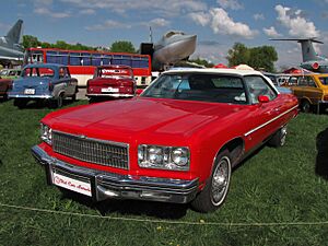 Archivo:1975 Chevrolet Caprice