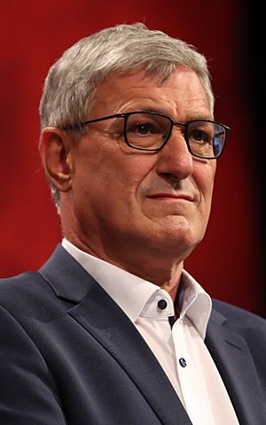 Archivo:2018-06-09 Bundesparteitag Die Linke 2018 in Leipzig by Sandro Halank–085