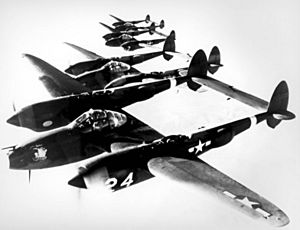 Archivo:4 Lockheed P-38 Lightnings in formation
