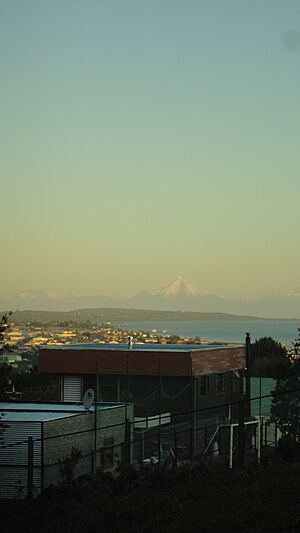 Archivo:Atardecer Quellon