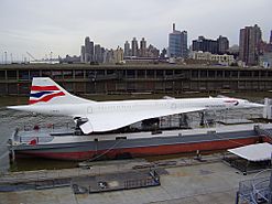 Archivo:BA Concorde G-BOAD at the USS Intrepid Museum in New York City