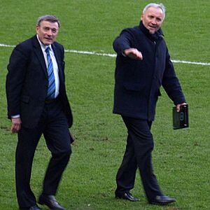 Archivo:Bobby Tambling and Barry Bridges