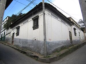 Archivo:Bogotá, carrerra 3 calle 2B, casa en Las Cruces