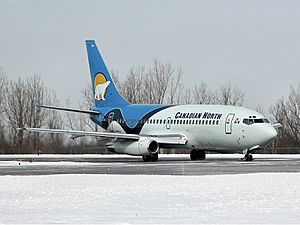 Canadian North Boeing 737-200 Davies.jpg