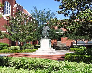 Archivo:Dsg UF Albert A Murphree Statue 20050507