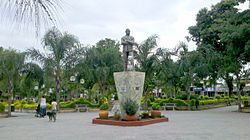 El General - Plaza - Gral. Mosconi - San Martín - panoramio.jpg