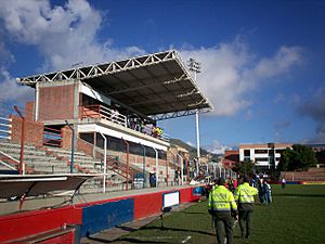 Archivo:Estadio Luis Carlos Galán-Soacha