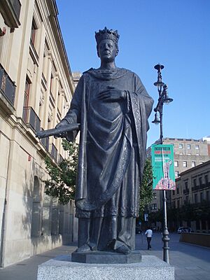Archivo:Estatua de Carlos III el Noble en Pamplona--2