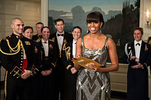 Archivo:First Lady Michelle Obama announces the Best Picture Oscar to Argo