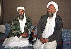 Archivo:Hamid Mir interviewing Osama bin Laden and Ayman al-Zawahiri 2001