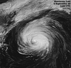 Archivo:Hurricane luis 1995