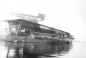 Archivo:Japanese Navy Aircraft Carrier Kaga 1928