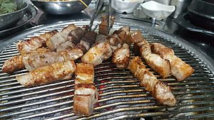 Archivo:Korean barbeque-pork belly