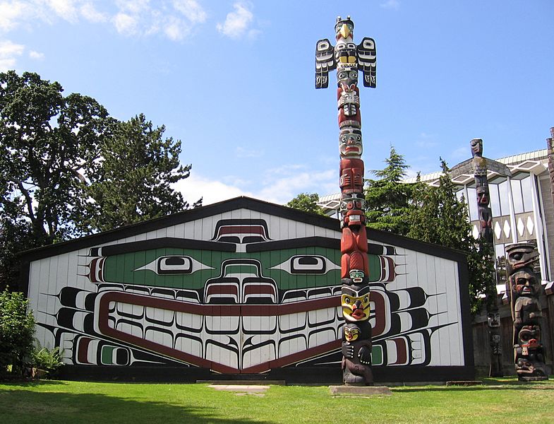 Kwakwaka'wakw big house